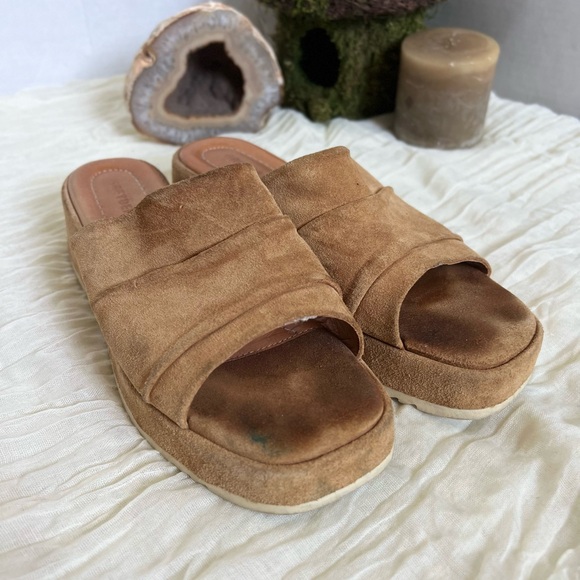 Greyder Suede Comfort Open Toe Camel Tan Wedge Mules size 7.5 - Picture 3 of 6